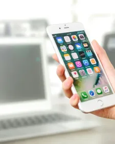 schermata fintech wallet